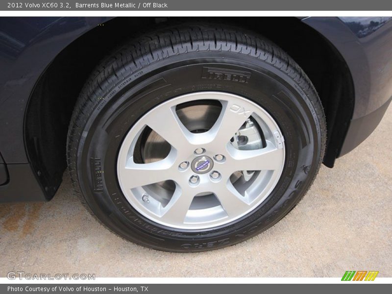 Barrents Blue Metallic / Off Black 2012 Volvo XC60 3.2
