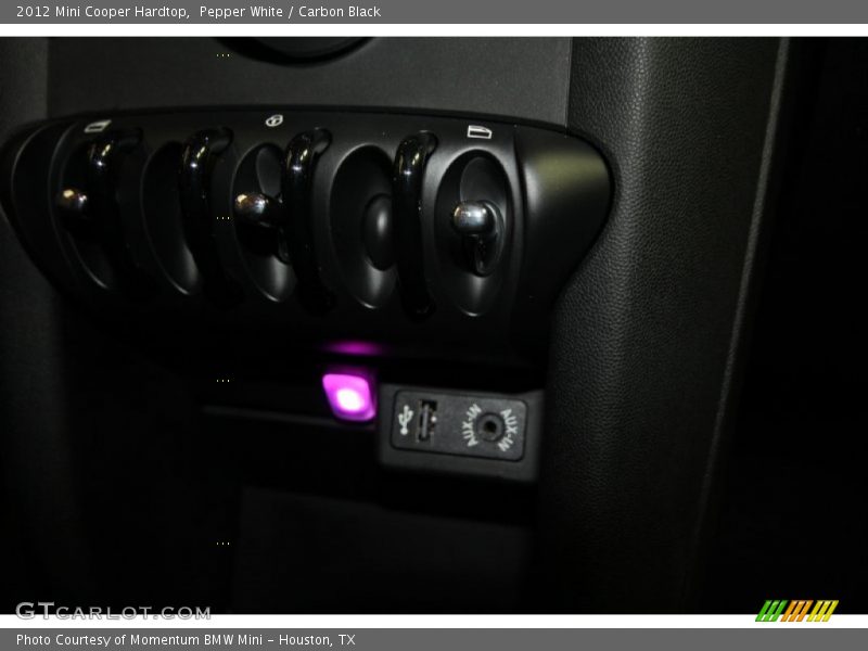 Pepper White / Carbon Black 2012 Mini Cooper Hardtop