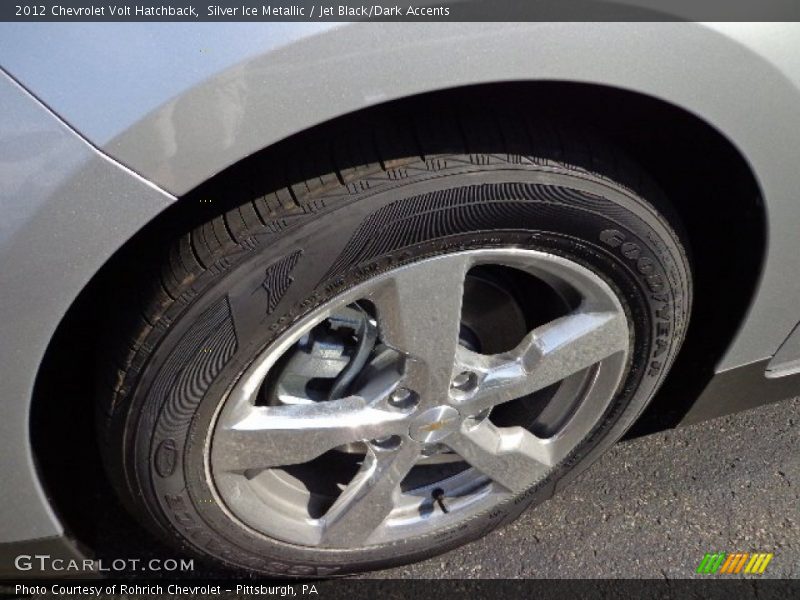 Silver Ice Metallic / Jet Black/Dark Accents 2012 Chevrolet Volt Hatchback
