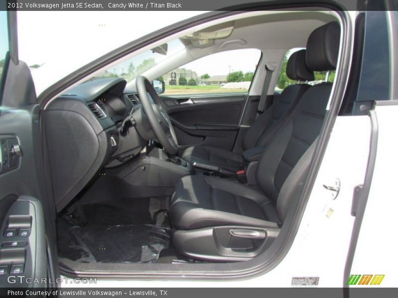 Candy White / Titan Black 2012 Volkswagen Jetta SE Sedan