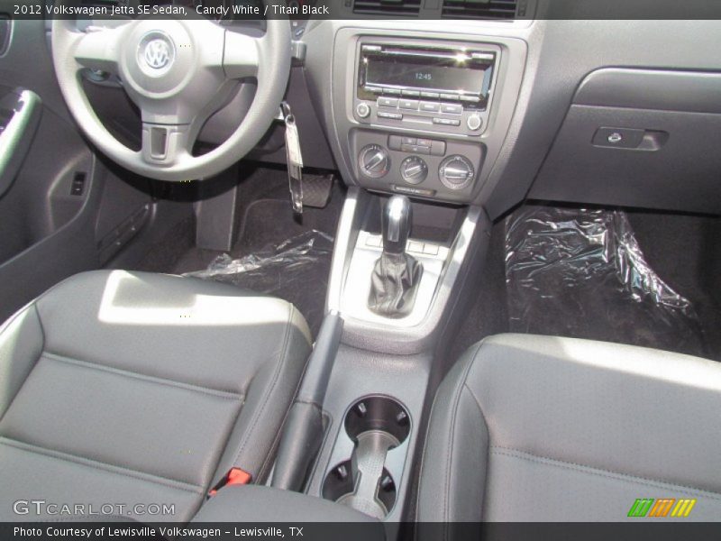 Candy White / Titan Black 2012 Volkswagen Jetta SE Sedan