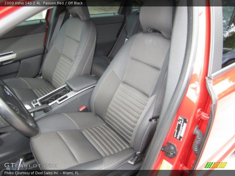 Passion Red / Off Black 2009 Volvo S40 2.4i