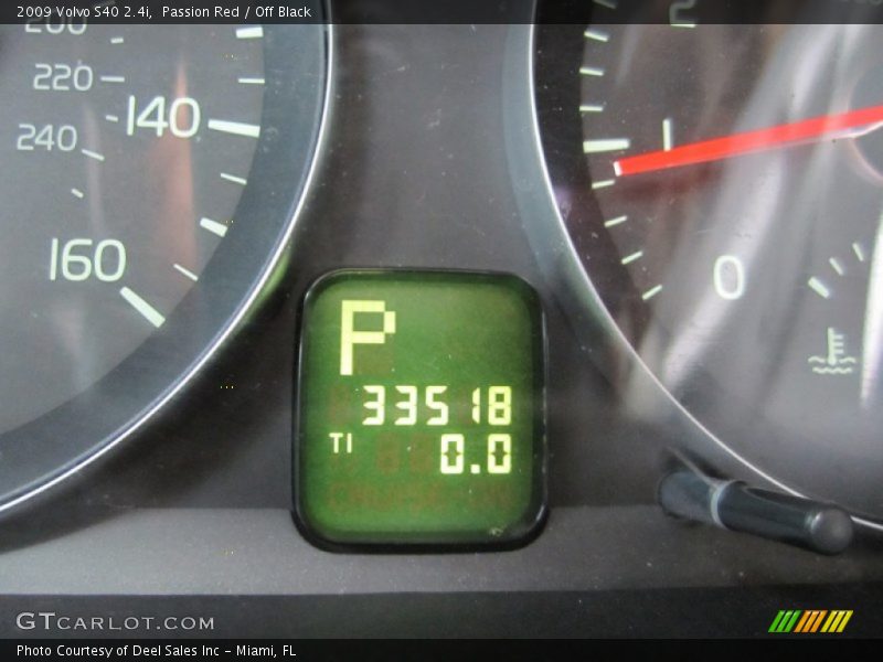 Passion Red / Off Black 2009 Volvo S40 2.4i