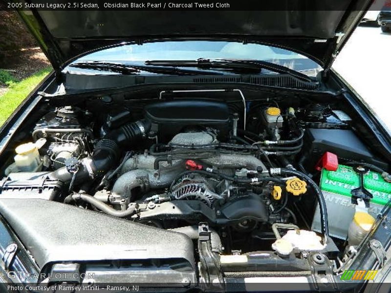 Obsidian Black Pearl / Charcoal Tweed Cloth 2005 Subaru Legacy 2.5i Sedan