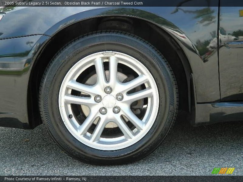 Obsidian Black Pearl / Charcoal Tweed Cloth 2005 Subaru Legacy 2.5i Sedan