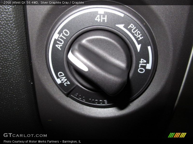 Controls of 2005 QX 56 4WD