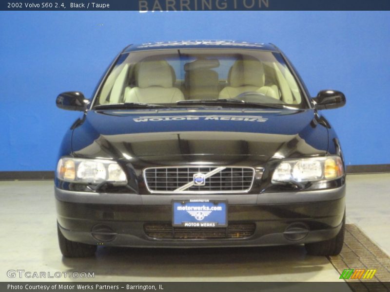 Black / Taupe 2002 Volvo S60 2.4
