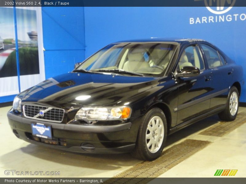 Black / Taupe 2002 Volvo S60 2.4
