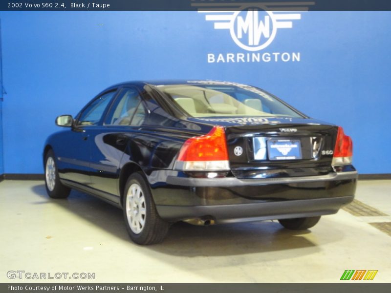Black / Taupe 2002 Volvo S60 2.4