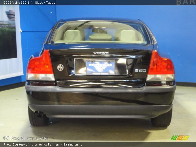 Black / Taupe 2002 Volvo S60 2.4