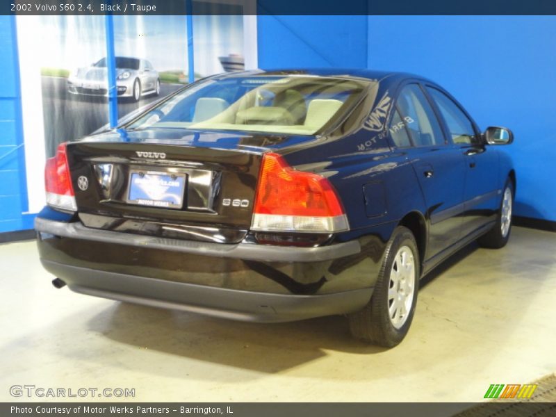 Black / Taupe 2002 Volvo S60 2.4