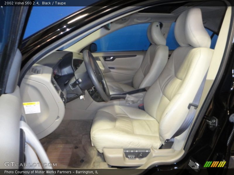 Black / Taupe 2002 Volvo S60 2.4