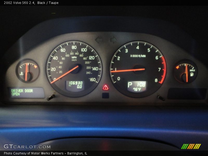 Black / Taupe 2002 Volvo S60 2.4