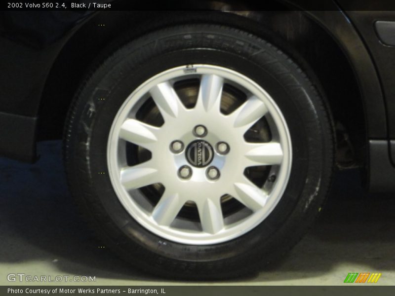 Black / Taupe 2002 Volvo S60 2.4