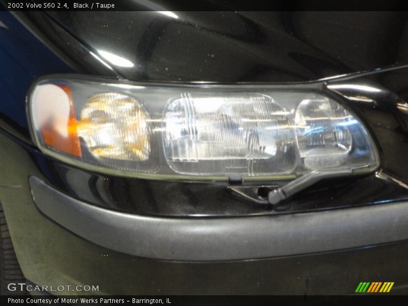 Black / Taupe 2002 Volvo S60 2.4