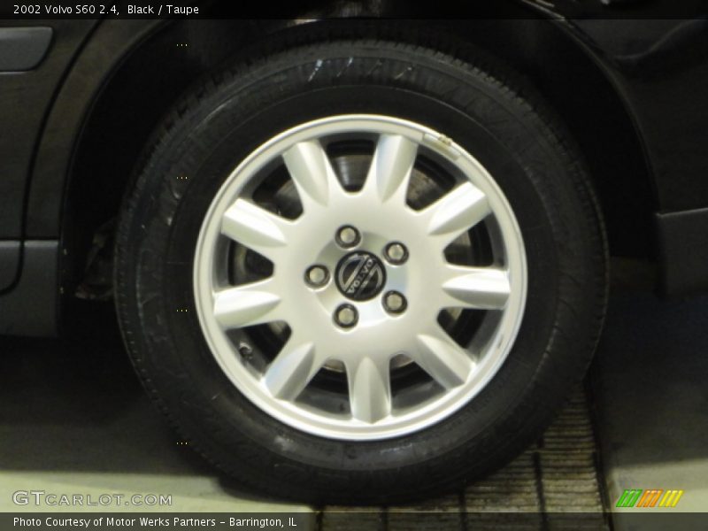 Black / Taupe 2002 Volvo S60 2.4