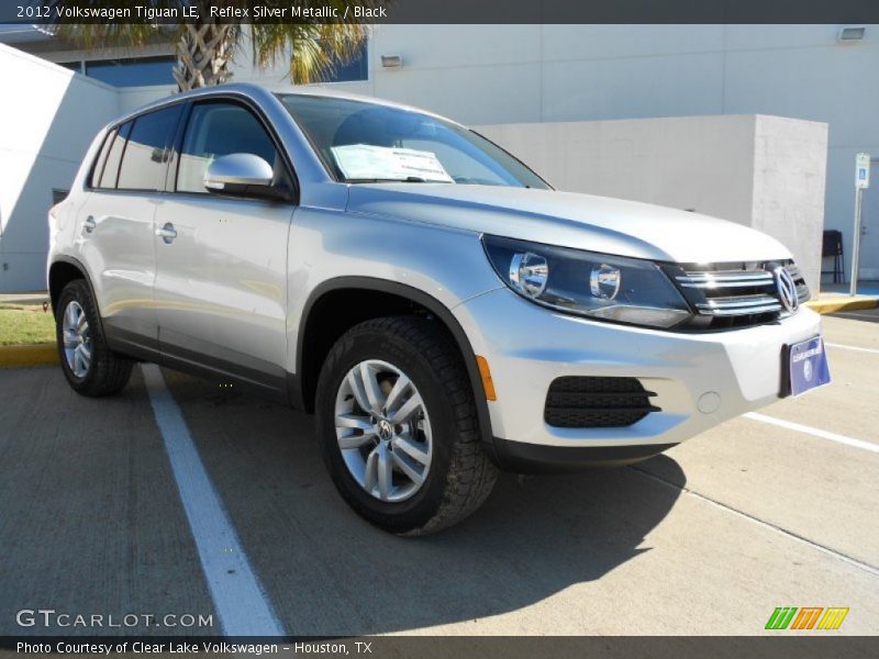 Reflex Silver Metallic / Black 2012 Volkswagen Tiguan LE