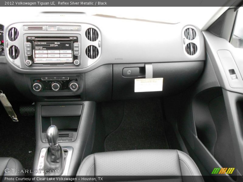 Dashboard of 2012 Tiguan LE