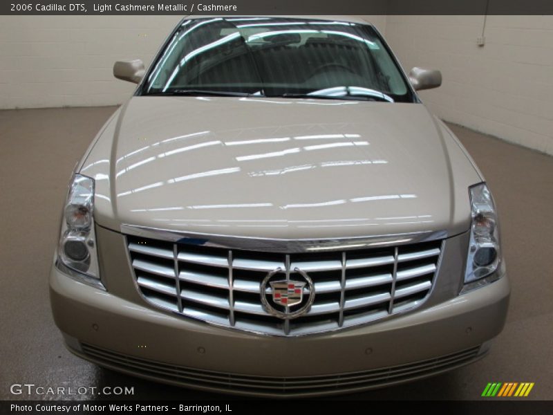 Light Cashmere Metallic / Cashmere 2006 Cadillac DTS