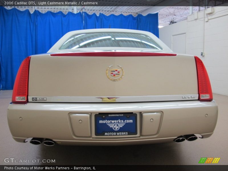 Light Cashmere Metallic / Cashmere 2006 Cadillac DTS