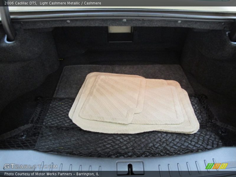 Light Cashmere Metallic / Cashmere 2006 Cadillac DTS
