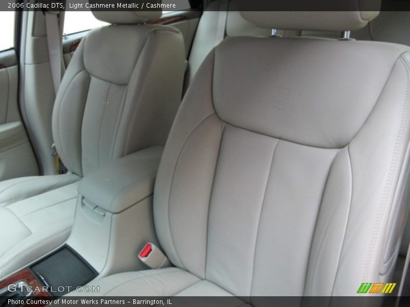 Light Cashmere Metallic / Cashmere 2006 Cadillac DTS