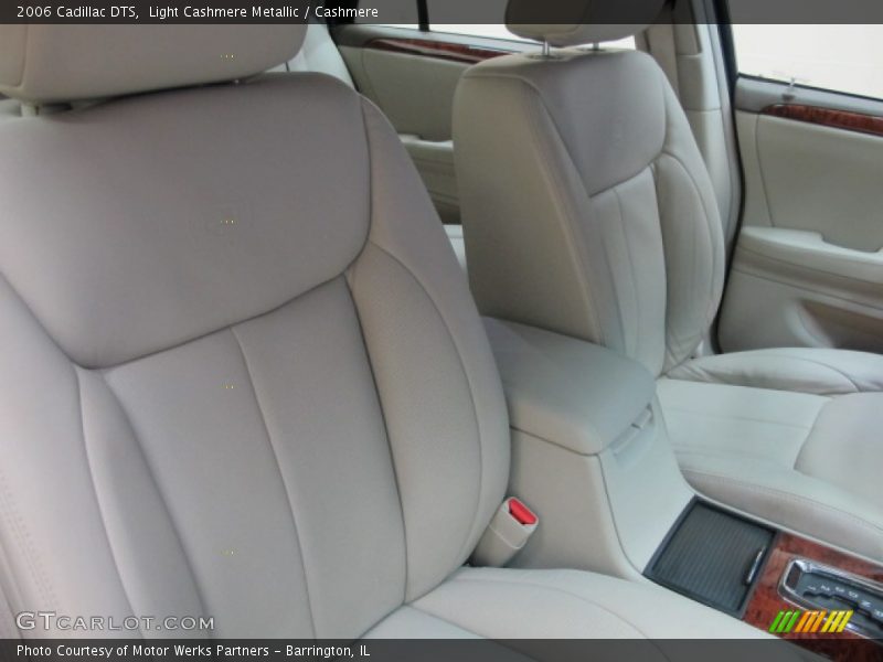 Light Cashmere Metallic / Cashmere 2006 Cadillac DTS