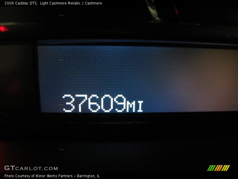 Light Cashmere Metallic / Cashmere 2006 Cadillac DTS