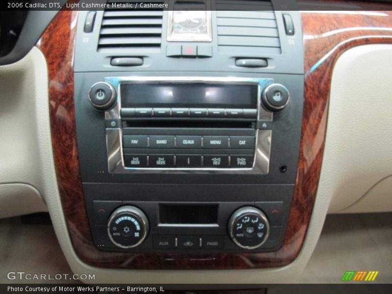 Light Cashmere Metallic / Cashmere 2006 Cadillac DTS