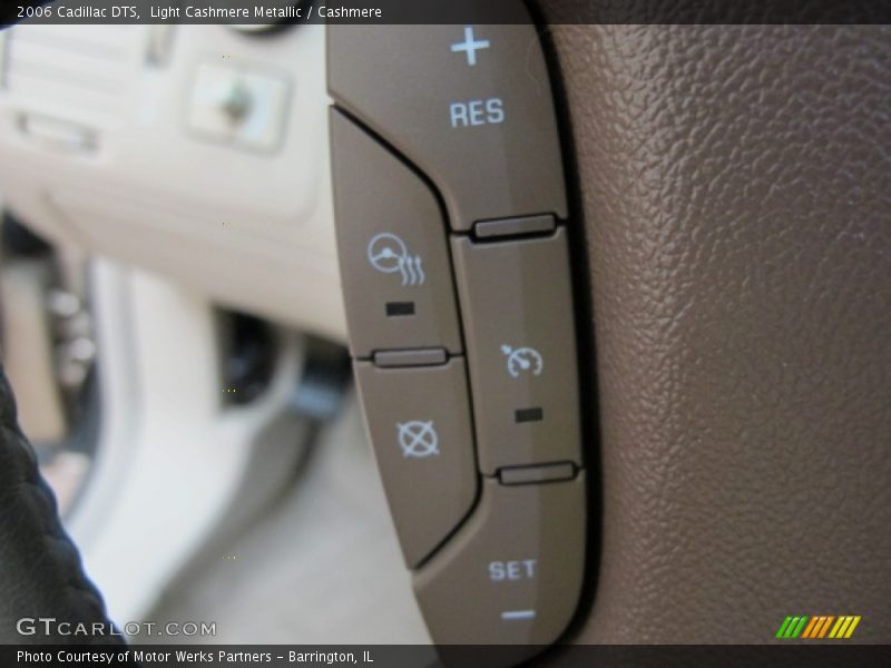 Light Cashmere Metallic / Cashmere 2006 Cadillac DTS