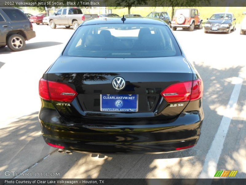 Black / Titan Black 2012 Volkswagen Jetta SE Sedan