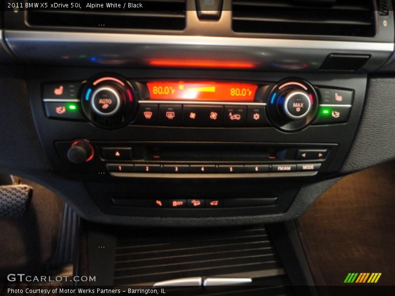 Alpine White / Black 2011 BMW X5 xDrive 50i