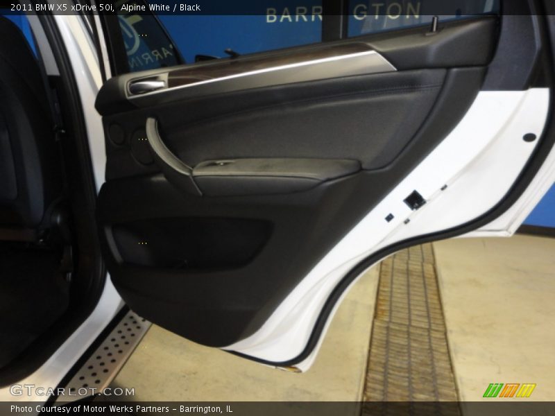 Alpine White / Black 2011 BMW X5 xDrive 50i