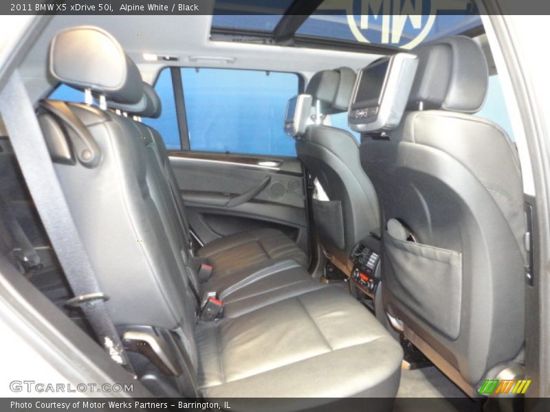 Alpine White / Black 2011 BMW X5 xDrive 50i