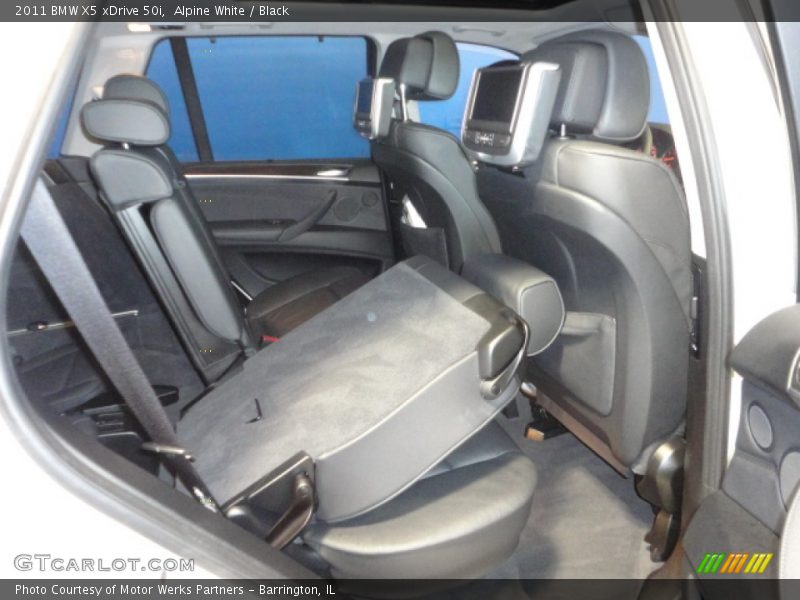 Alpine White / Black 2011 BMW X5 xDrive 50i