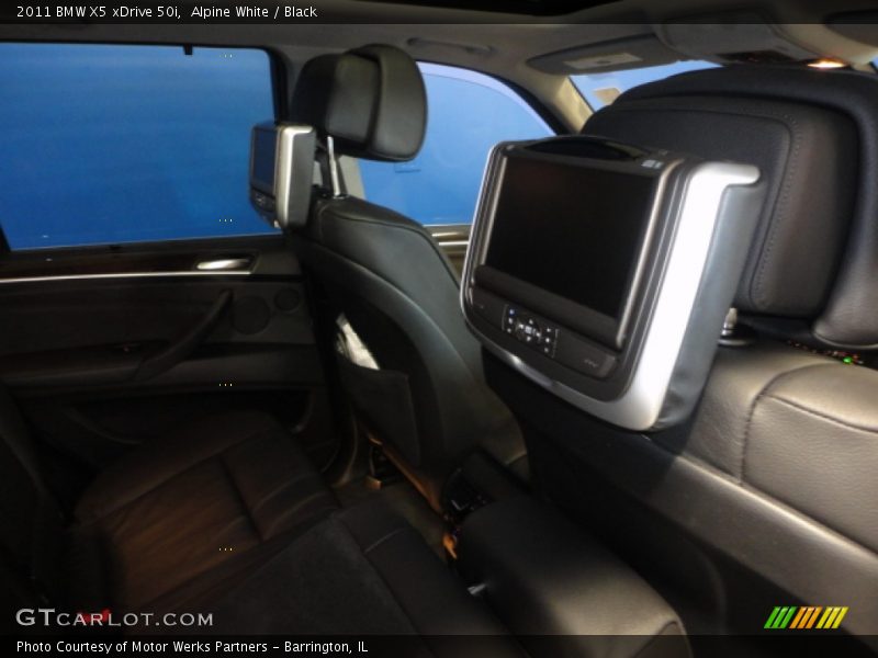 Alpine White / Black 2011 BMW X5 xDrive 50i