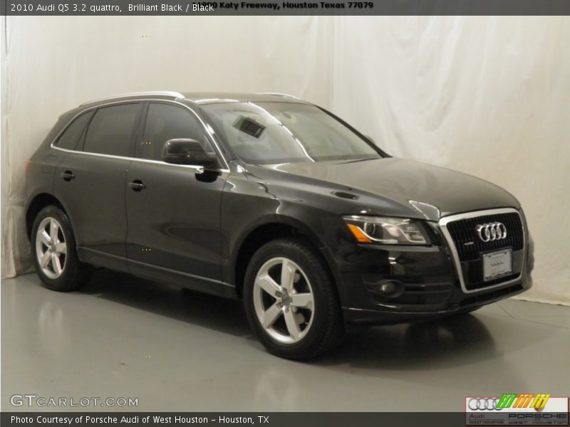 Brilliant Black / Black 2010 Audi Q5 3.2 quattro