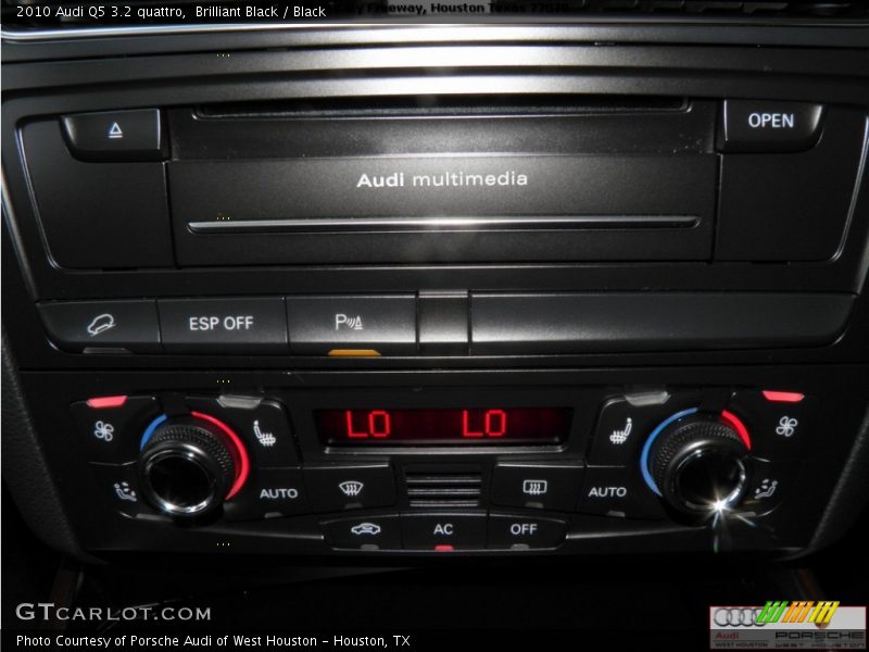 Brilliant Black / Black 2010 Audi Q5 3.2 quattro