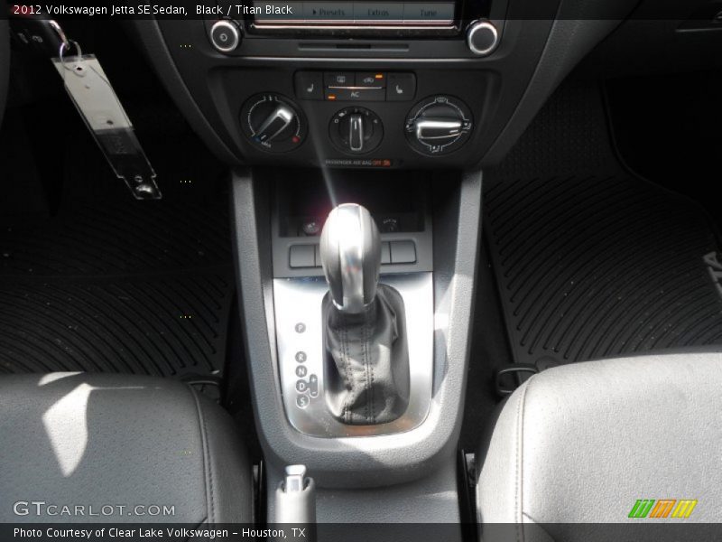 Black / Titan Black 2012 Volkswagen Jetta SE Sedan