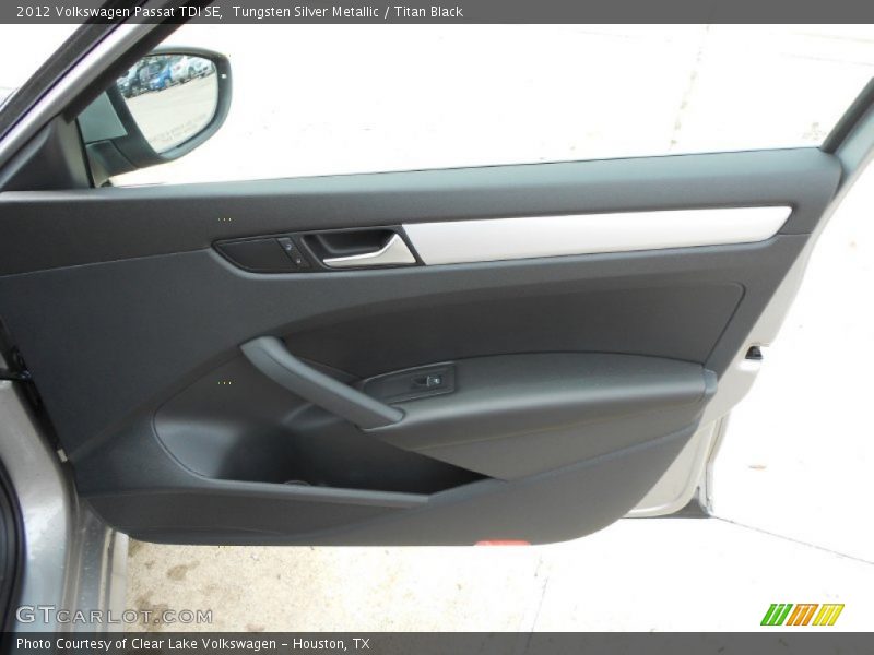 Tungsten Silver Metallic / Titan Black 2012 Volkswagen Passat TDI SE