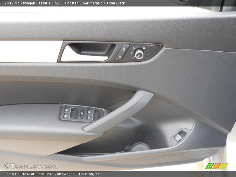 Tungsten Silver Metallic / Titan Black 2012 Volkswagen Passat TDI SE