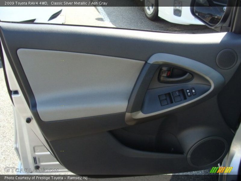 Classic Silver Metallic / Ash Gray 2009 Toyota RAV4 4WD