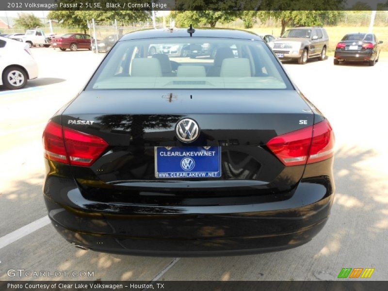 Black / Cornsilk Beige 2012 Volkswagen Passat 2.5L SE