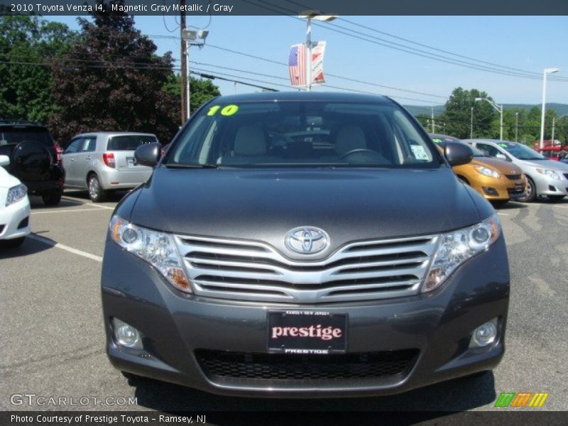 Magnetic Gray Metallic / Gray 2010 Toyota Venza I4