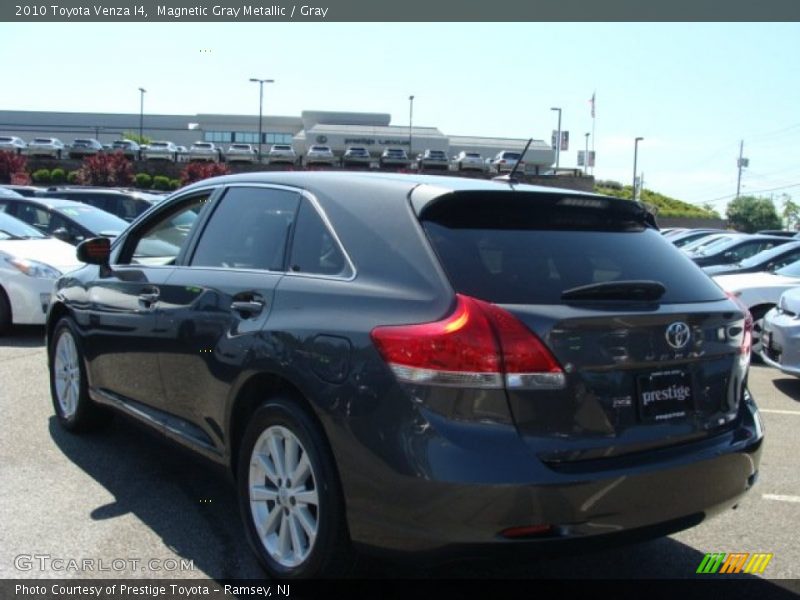 Magnetic Gray Metallic / Gray 2010 Toyota Venza I4
