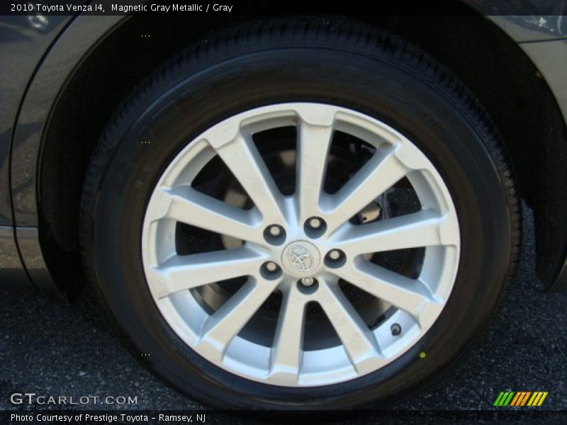 Magnetic Gray Metallic / Gray 2010 Toyota Venza I4