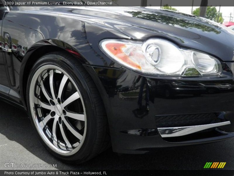 Ebony Black / Dove/Charcoal 2009 Jaguar XF Premium Luxury