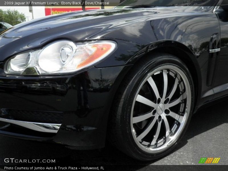 Ebony Black / Dove/Charcoal 2009 Jaguar XF Premium Luxury