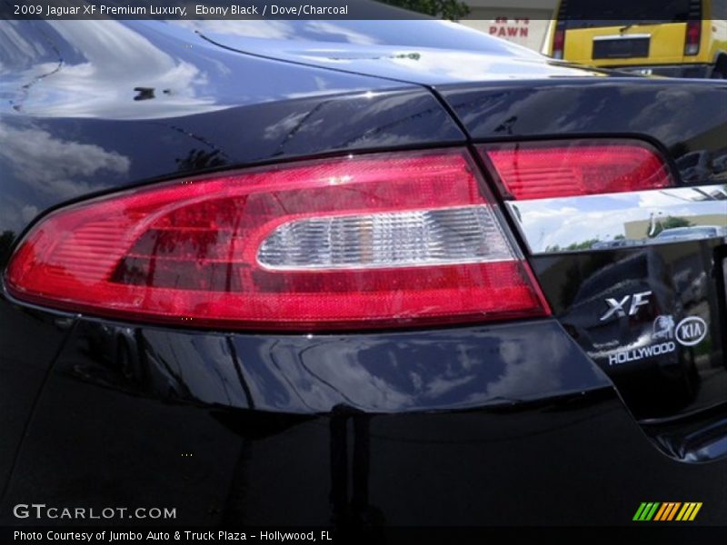 Ebony Black / Dove/Charcoal 2009 Jaguar XF Premium Luxury