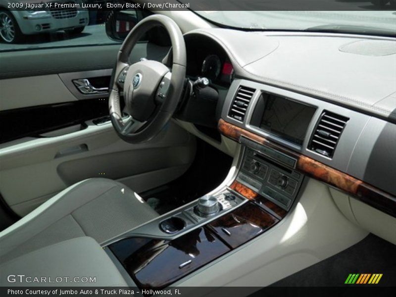 Ebony Black / Dove/Charcoal 2009 Jaguar XF Premium Luxury
